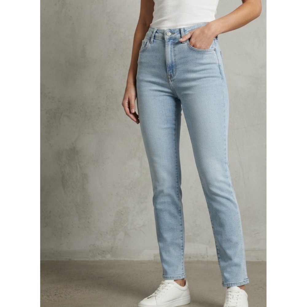 Frye Light Wash High Rise Straight Leg Jeans 8/29